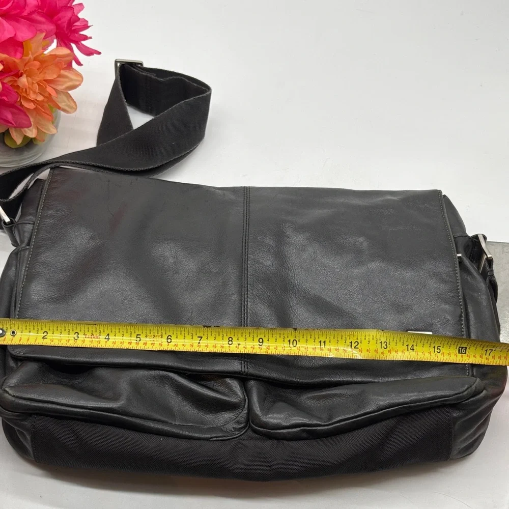 Knomo London Black Leather Men's Messenger Bag TOT8463G